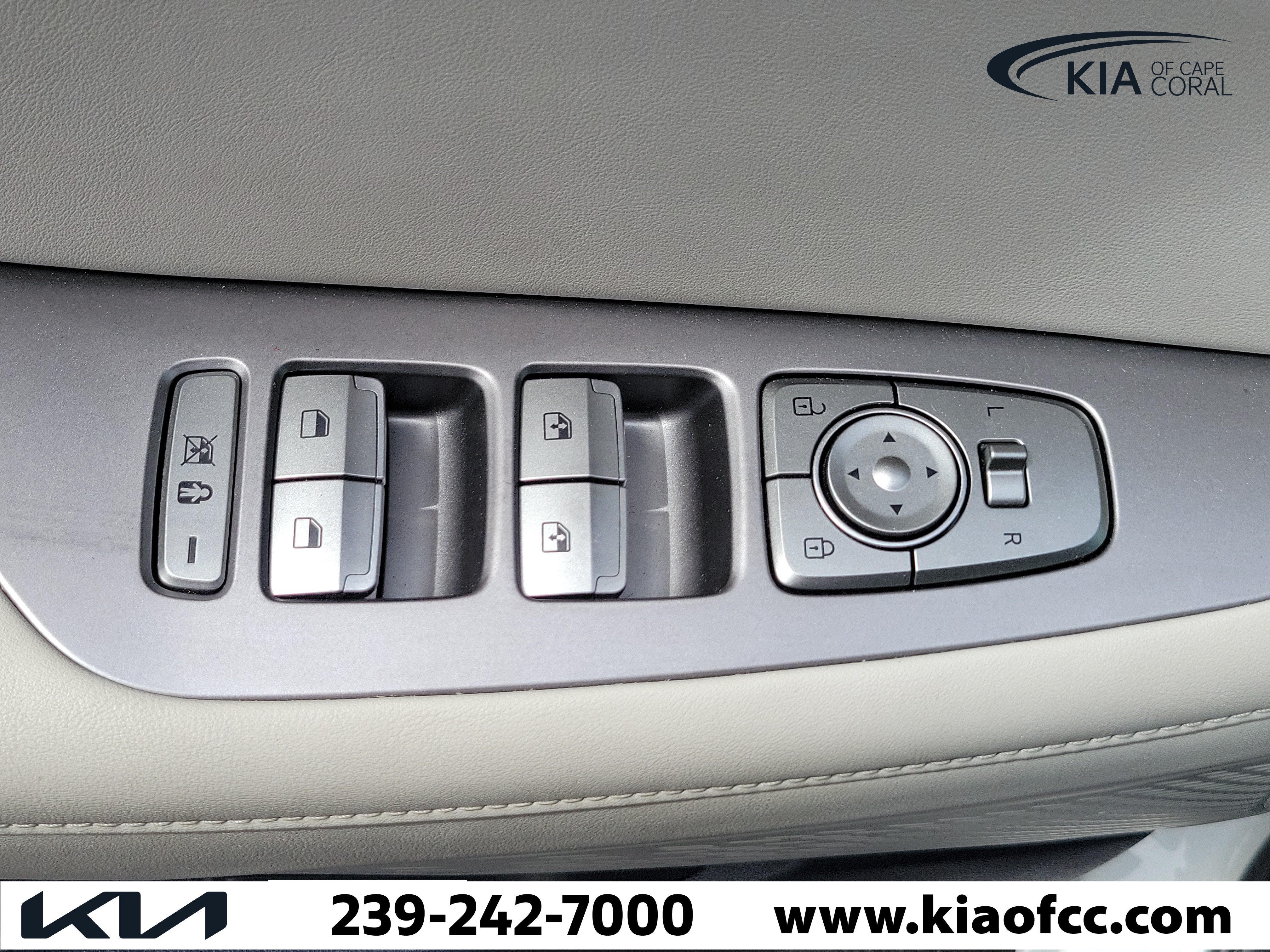 Used 2022 Hyundai Palisade SEL w/ 8P Bench Seat Package FWD image 25