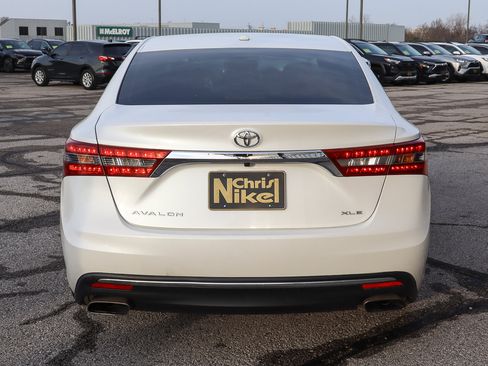 Used 2016 Toyota Avalon XLE Premium image 5