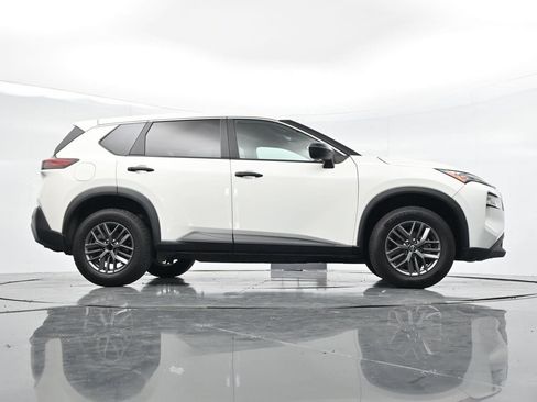 Used 2023 Nissan Rogue S FWD image 32