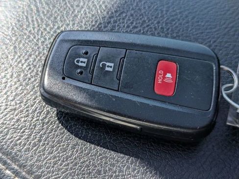 Used 2022 Toyota 4Runner Limited image 31