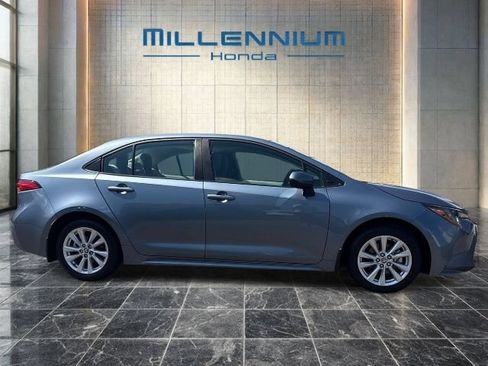 Used 2024 Toyota Corolla LE w/ LE Premium Package FWD image 6