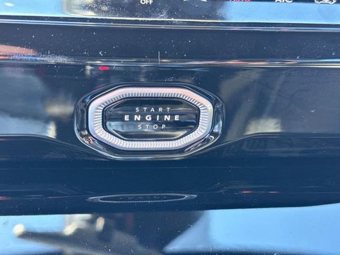 New 2026 Jeep Grand Cherokee Altitude AWD/4WD image 32