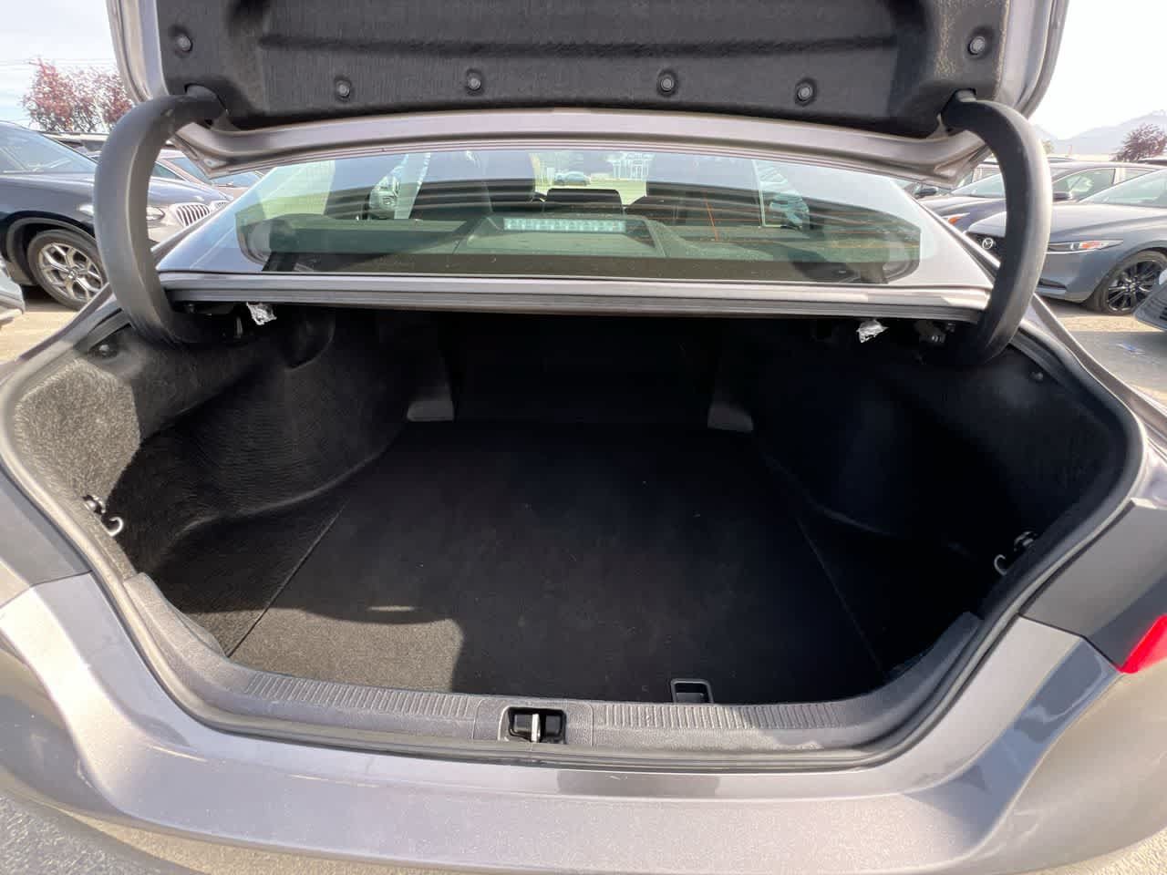 Used 2023 Toyota Camry SE FWD image 24