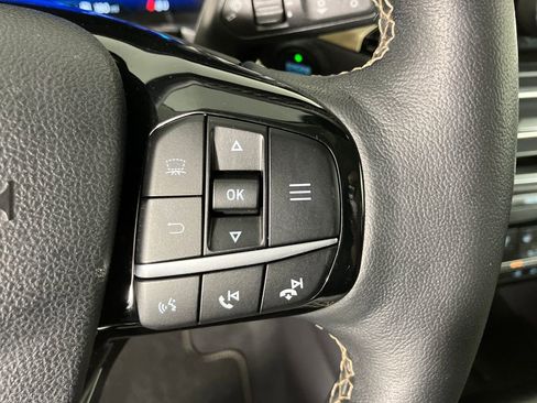 Certified 2022 Ford Escape Titanium w/ Titanium Premium Package image 18