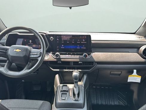 Used 2023 Chevrolet Colorado W/T RWD image 21