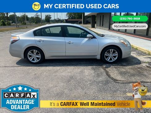 Used 2012 Nissan Altima 3.5 SR w/ Sport Pkg FWD image 4