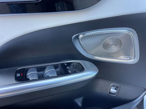 Used 2024 Mercedes-Benz C 300 4MATIC Sedan image 21