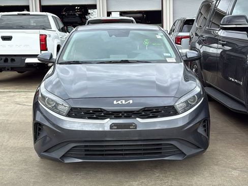 Used 2014 Toyota Camry SE image 2