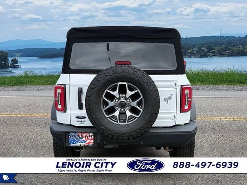 Used 2024 Ford Bronco Badlands AWD/4WD image 4