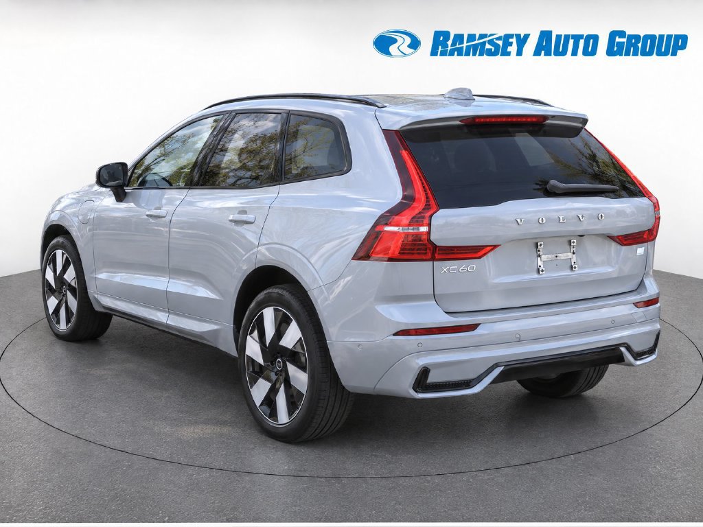 Used 2024 Volvo XC60 T8 Plus w/ Protection Package Premier AWD/4WD image 3