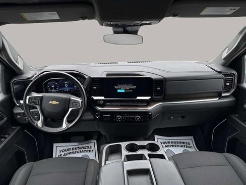 Used 2024 Chevrolet Silverado 2500 LT image 4