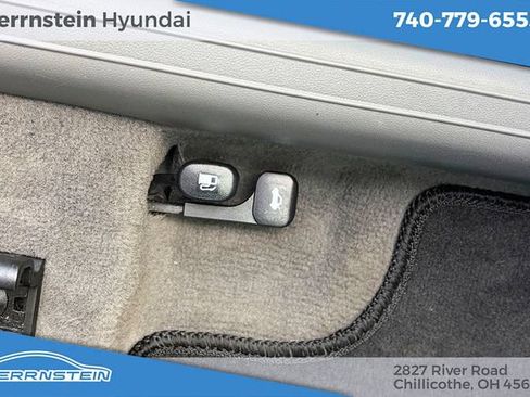 Used 2025 Hyundai Elantra Sport FWD image 13