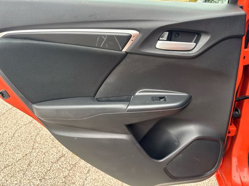 Used 2018 Honda Fit LX image 19