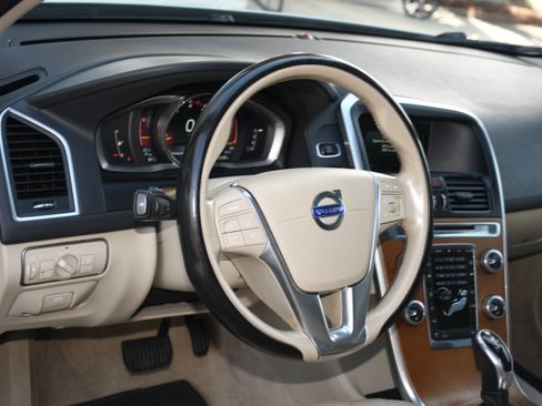 Used 2016 Volvo XC60 T6 image 10