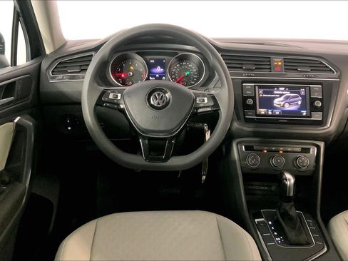Used 2021 Volkswagen Tiguan S FWD image 5