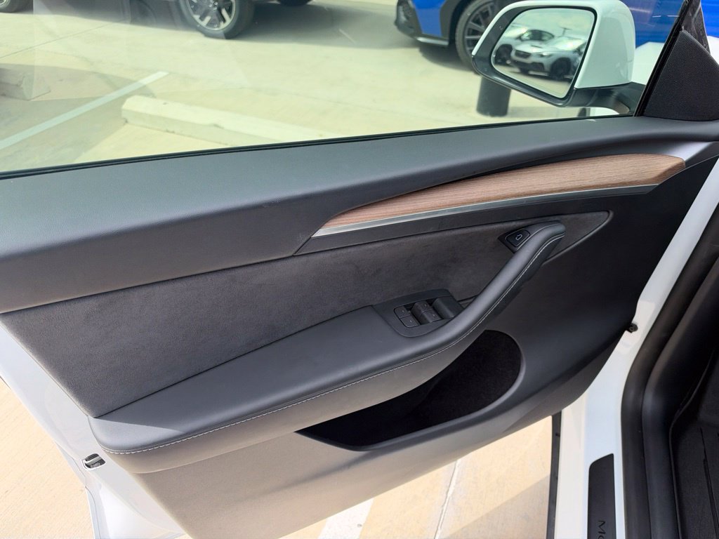Used 2023 Tesla Model Y Long Range AWD/4WD image 9