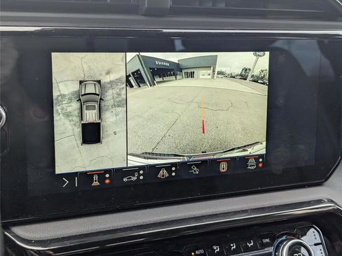 Used 2024 GMC Sierra 1500 AT4 w/ Technology Package image 17