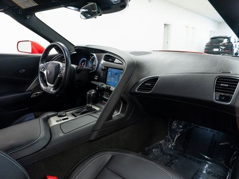 Used 2019 Chevrolet Corvette Stingray image 19