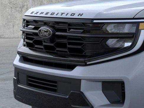 New 2026 Ford Expedition Platinum w/ Stealth Performance Package image 17