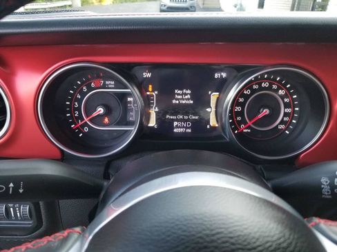 Used 2021 Jeep Wrangler Unlimited Rubicon w/ Dual Top Group AWD/4WD image 25