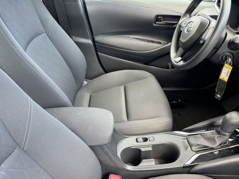 Used 2023 Toyota Corolla LE image 8