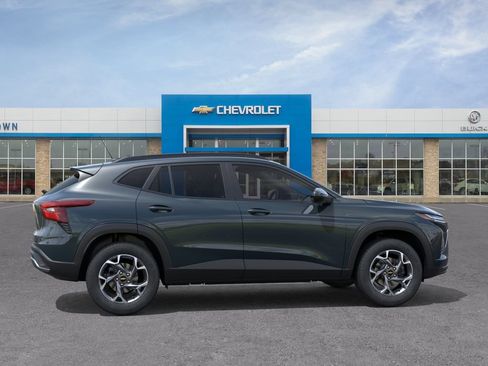 New 2026 Chevrolet Trax LT FWD image 5