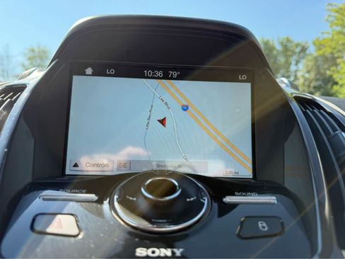 Used 2016 Ford Escape Titanium w/ Equipment Group 301A AWD/4WD image 19