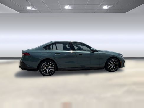 Used 2026 BMW i5 eDrive40 w/ M Sport Package AWD/4WD image 19