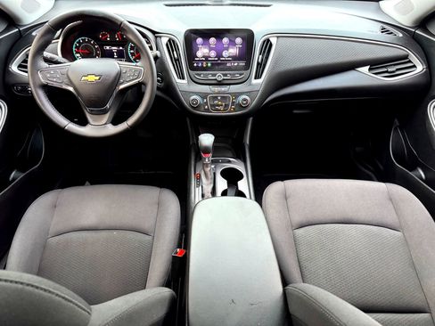 Used 2021 Chevrolet Malibu RS image 18