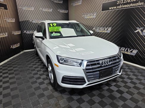 Used 2019 Audi Q5 2.0T Premium w/ Convenience Package image 6