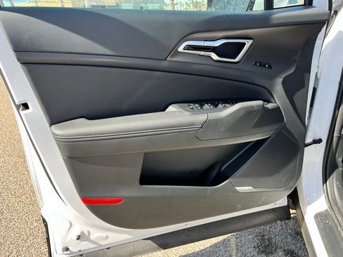 New 2026 Kia Sportage SX FWD image 16