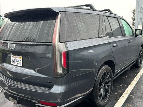 Certified 2021 Cadillac Escalade Sport Platinum w/ LPO, ONYX Package image 2