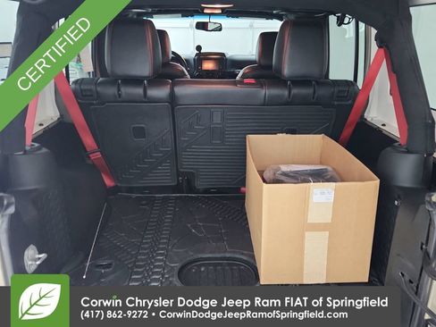 Certified 2017 Jeep Wrangler Unlimited Rubicon AWD/4WD image 30