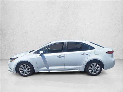 Used 2024 Toyota Corolla LE FWD image 8