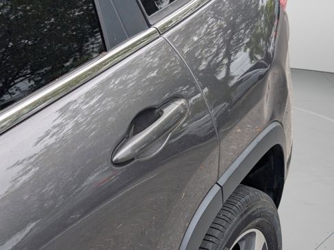 Used 2019 Jeep Cherokee Limited w/ Trailer Tow Group image 32