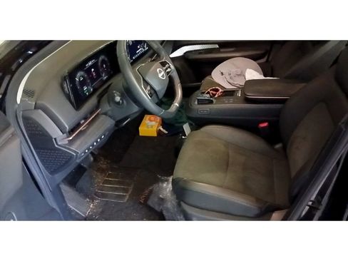 Used 2023 Nissan Ariya FWD image 5