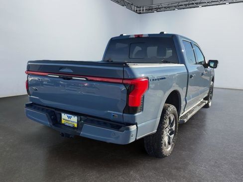 Used 2023 Ford F150 Lightning Lariat image 5
