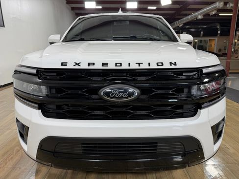 Used 2023 Ford Expedition Limited RWD image 2