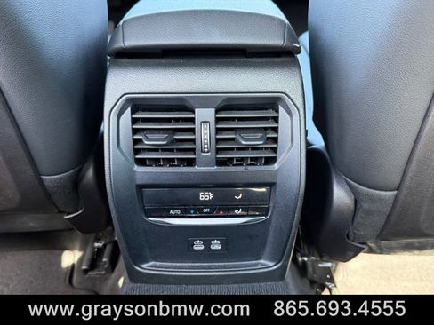 Used 2025 BMW 330i xDrive Sedan AWD/4WD image 18