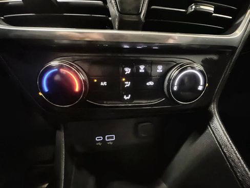 Used 2024 Buick Encore GX Preferred FWD image 21