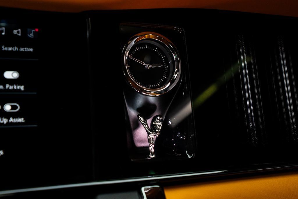 Used 2025 Rolls-Royce Cullinan AWD/4WD image 56