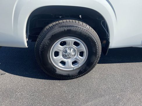Used 2022 Nissan Frontier S image 14