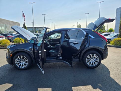 Used 2023 Cadillac XT4 Premium Luxury AWD/4WD image 11