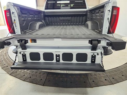 New 2026 GMC Sierra 2500 Denali w/ Denali Reserve Package image 45