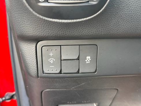 Used 2018 Kia Soul + FWD image 26
