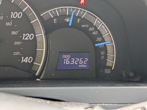 Used 2014 Toyota Camry SE FWD image 24