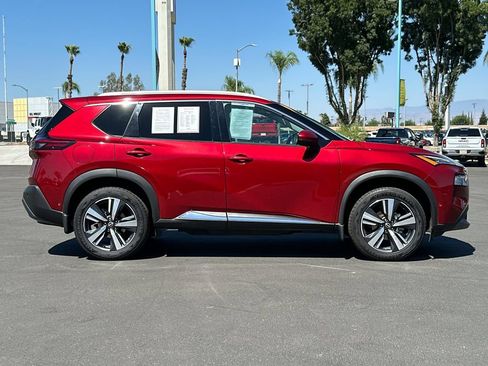 Used 2023 Nissan Rogue SL w/ SL Premium Package FWD image 2