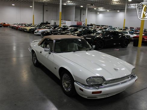 Used 1995 Jaguar XJS V12 Convertible image 22