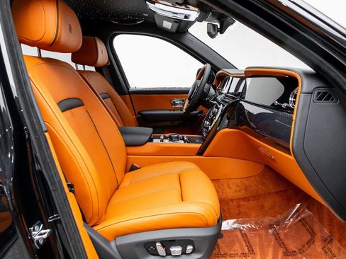 New 2026 Rolls-Royce Cullinan Black Badge image 51