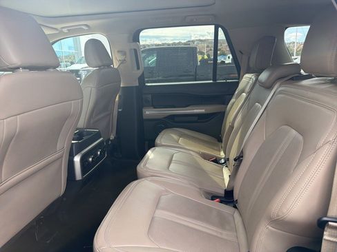 Used 2023 Ford Expedition Max Limited image 3